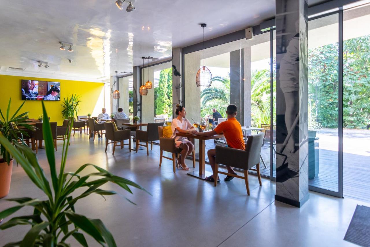 Hotel Excelsior Golden Sands Bagian luar foto
